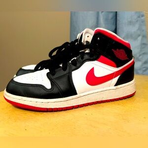 Women’s size 4.5youth Air Jordans